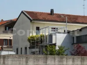 Silenzio architettonico: Immortalando la potenza delle barriere fonoassorbenti